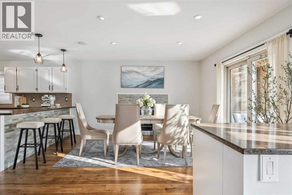 Dining room Vritually Staged