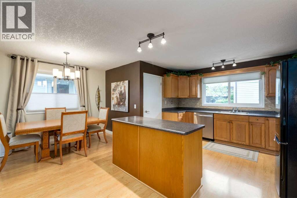 120 Silverthorn Way NW - 11