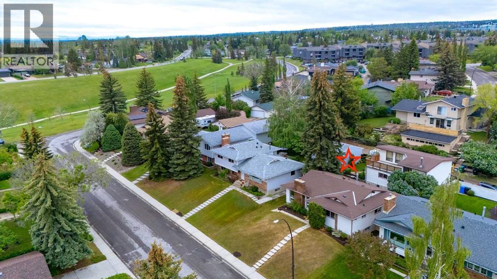 120 Silverthorn Way NW - 2