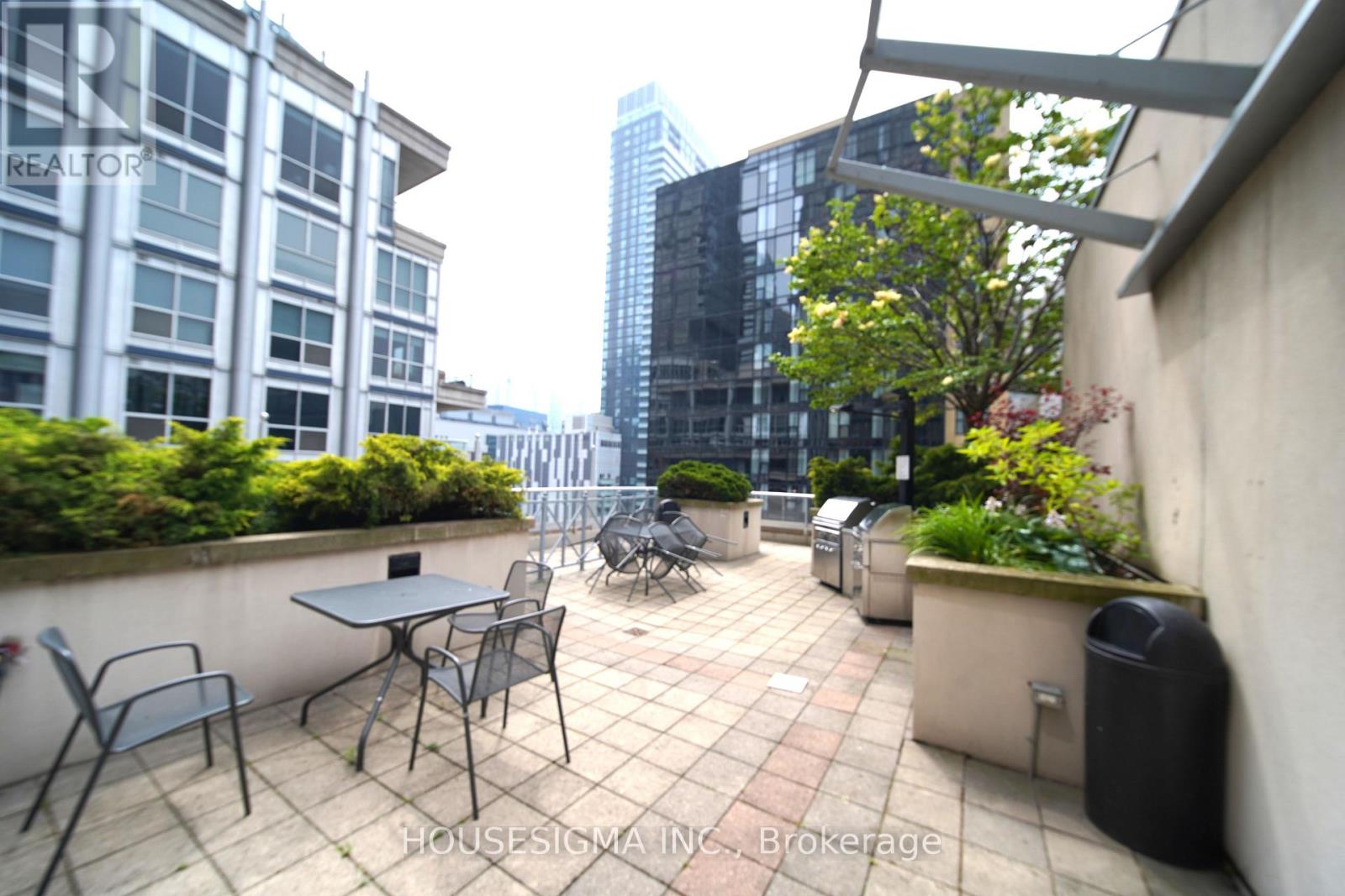 #222 270 WELLINGTON ST STREET W - 18