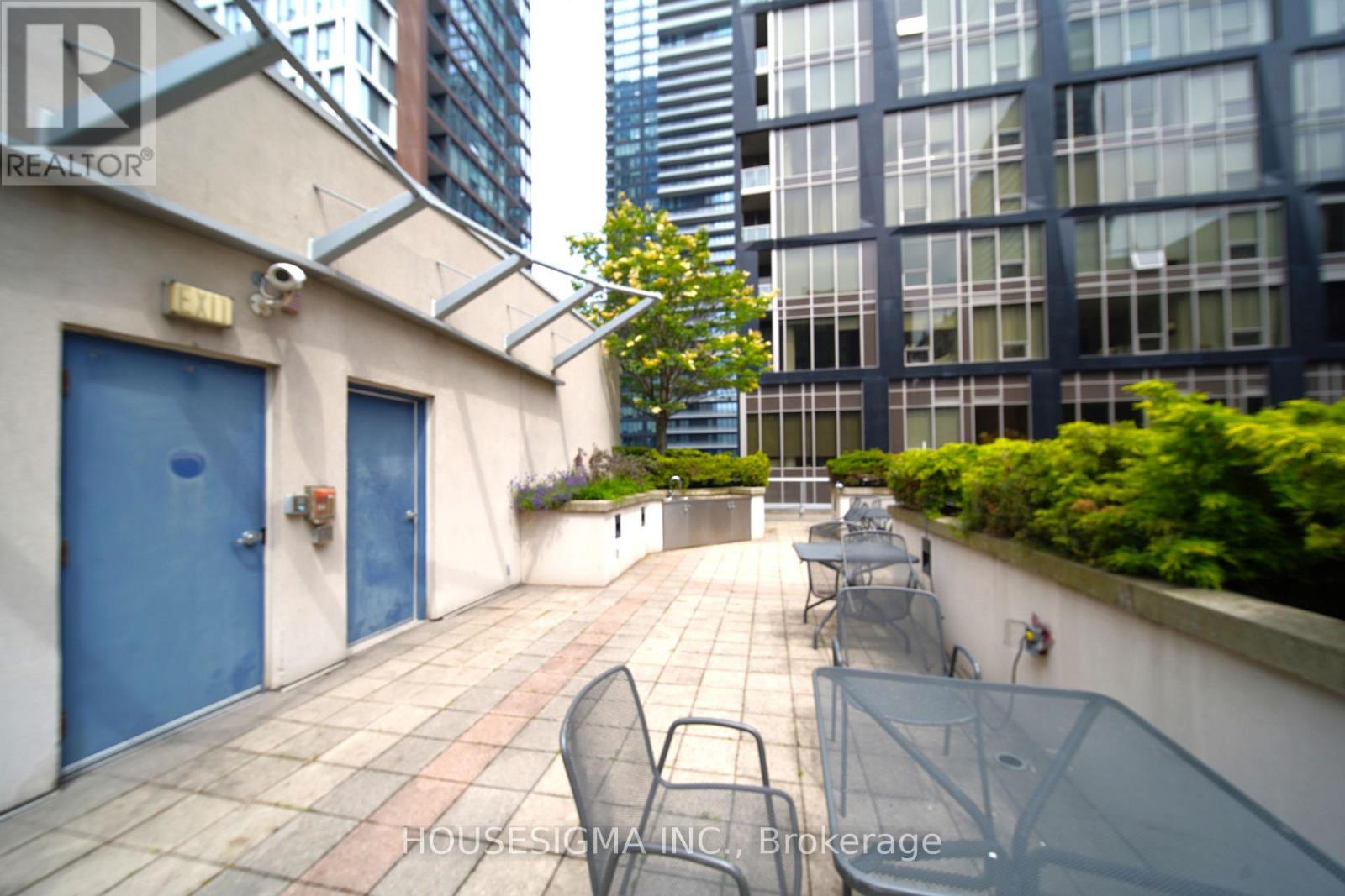 #222 270 WELLINGTON ST STREET W - 19