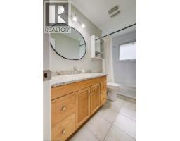 939 Strasburg Road, Kitchener, ON N2E1T6 Photo 14