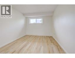 939 Strasburg Road, Kitchener, ON N2E1T6 Photo 27