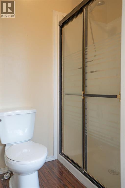 5506 63A Street Close - 26