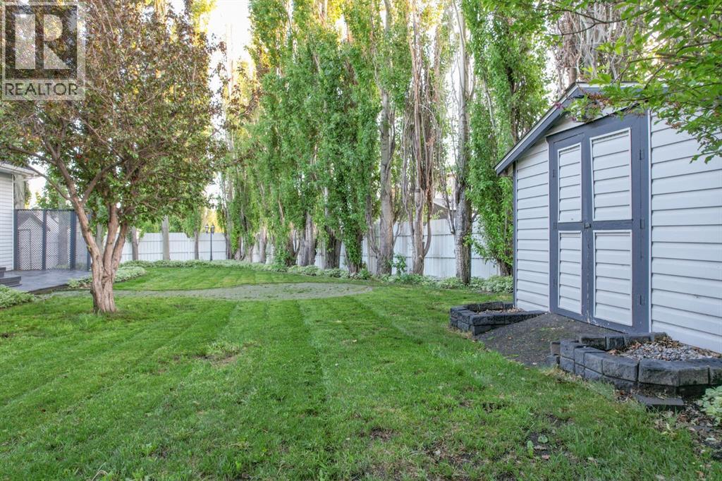 5506 63A Street Close - 43