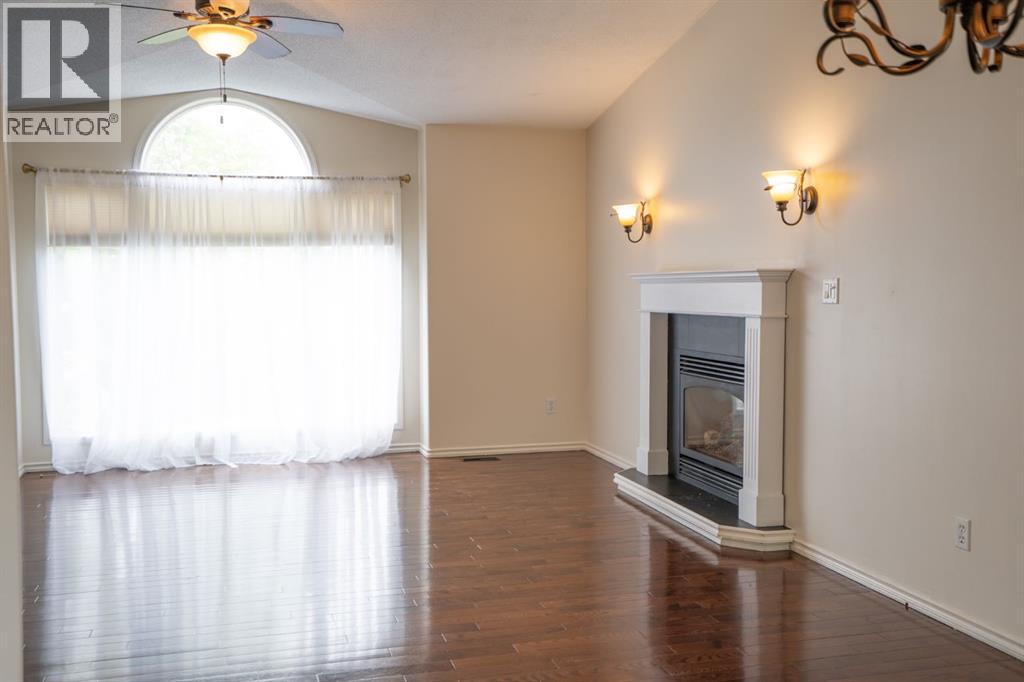 5506 63A Street Close - 10