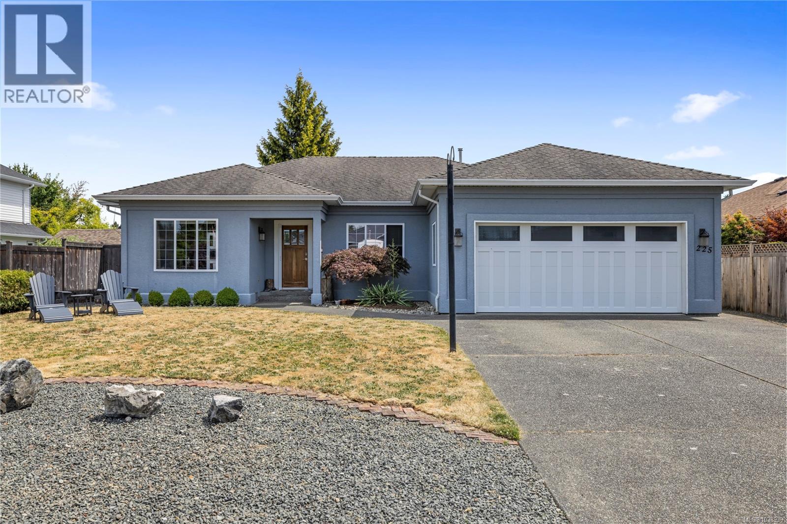 225 Crabapple Cres - 1