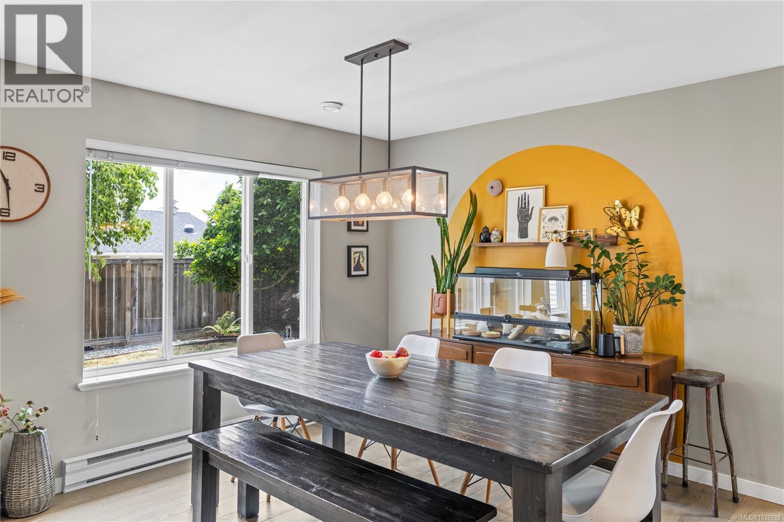 225 Crabapple Cres - 26