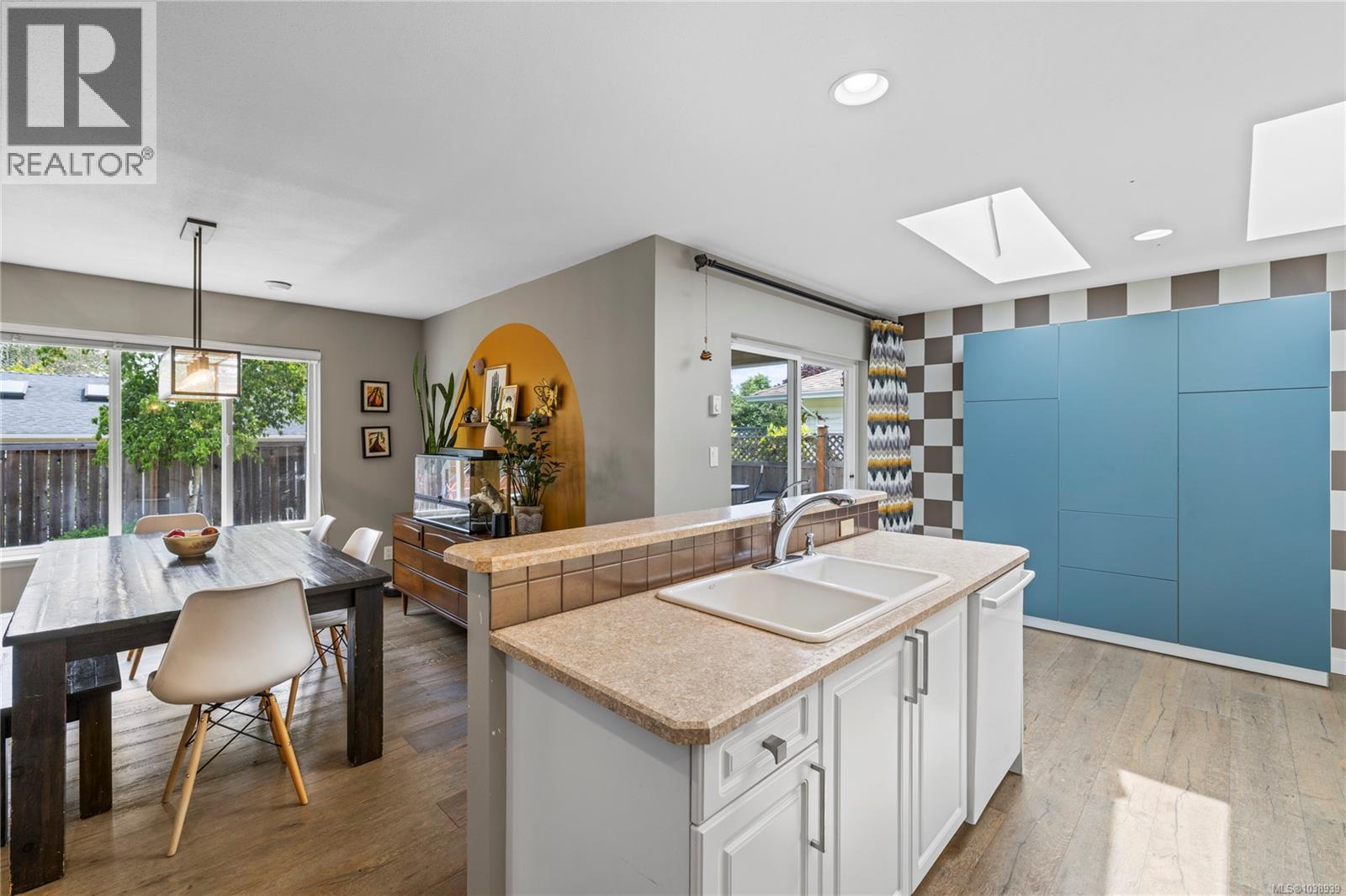 225 Crabapple Cres - 28