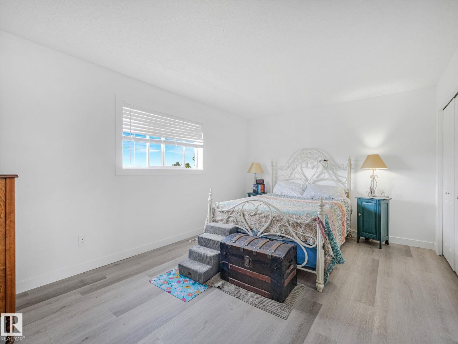 8 CRAIGEN CO — photo 18