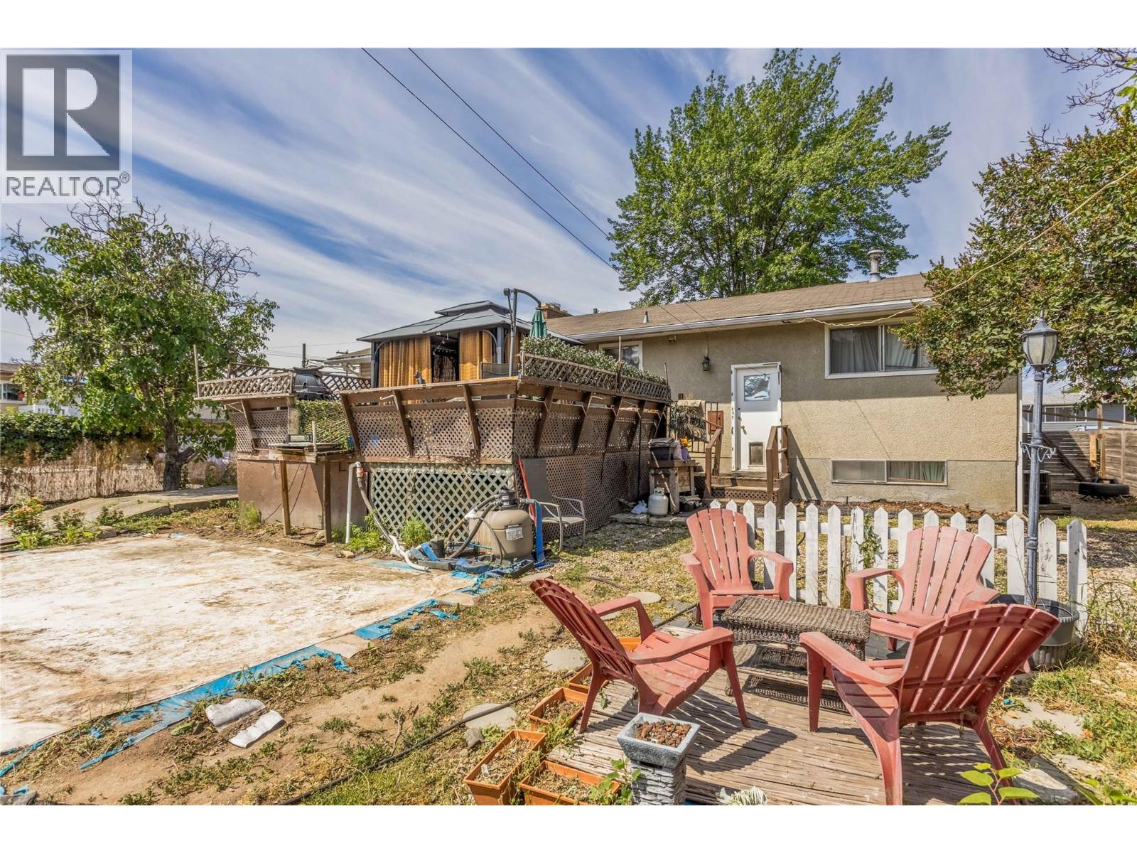  585 Rutland Road South, Kelowna
