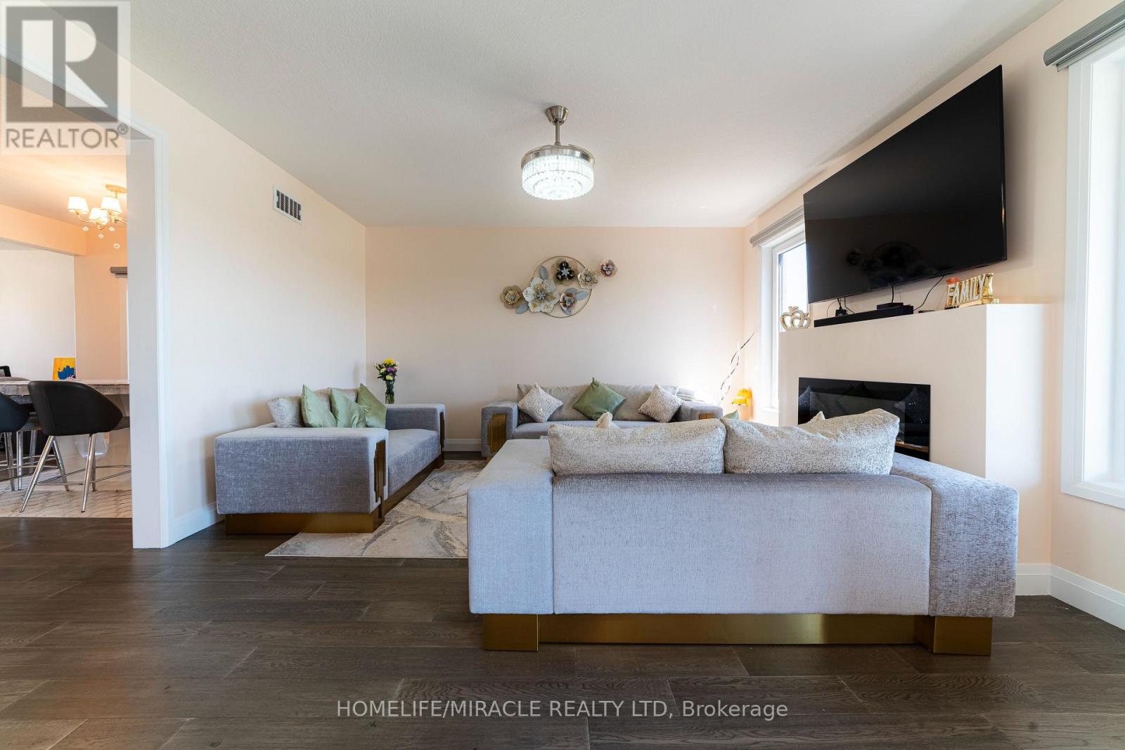 42 GRANDVILLE CIRCLE - 6