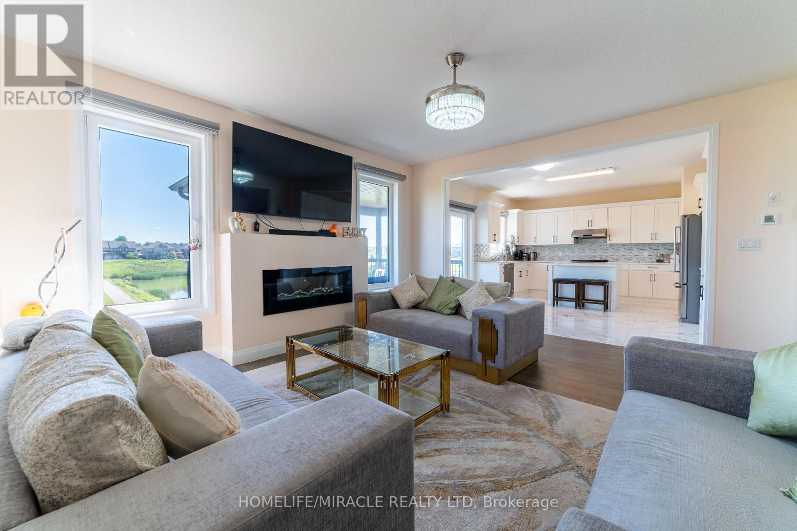 42 GRANDVILLE CIRCLE - 9