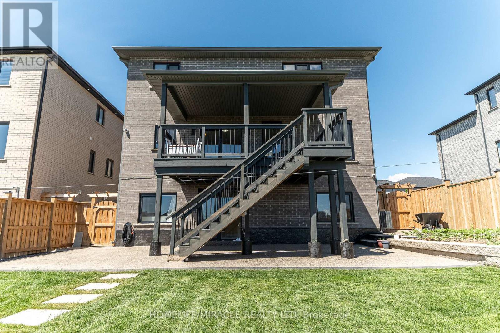 42 GRANDVILLE CIRCLE - 46