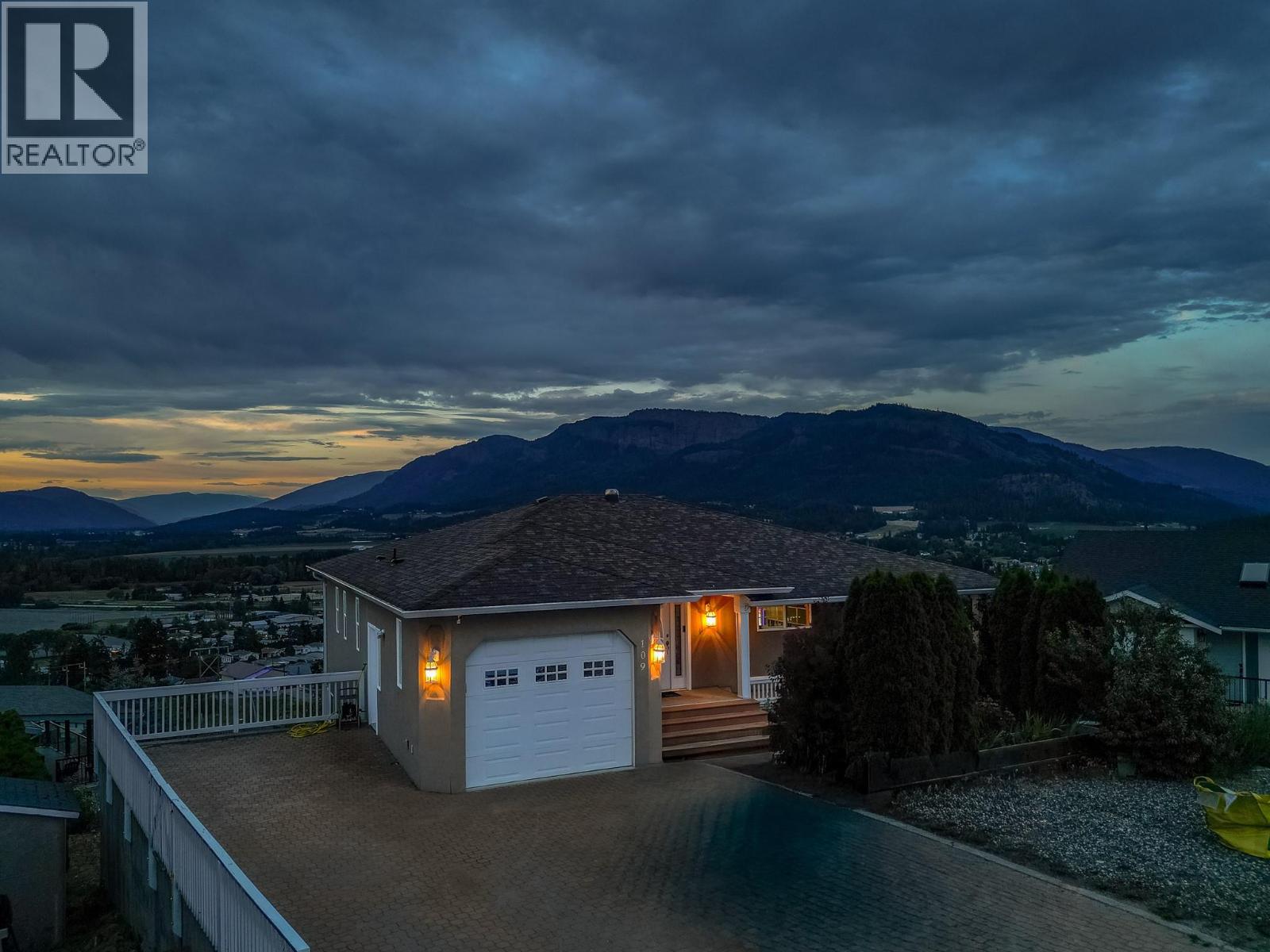109 Revel Crescent - 70