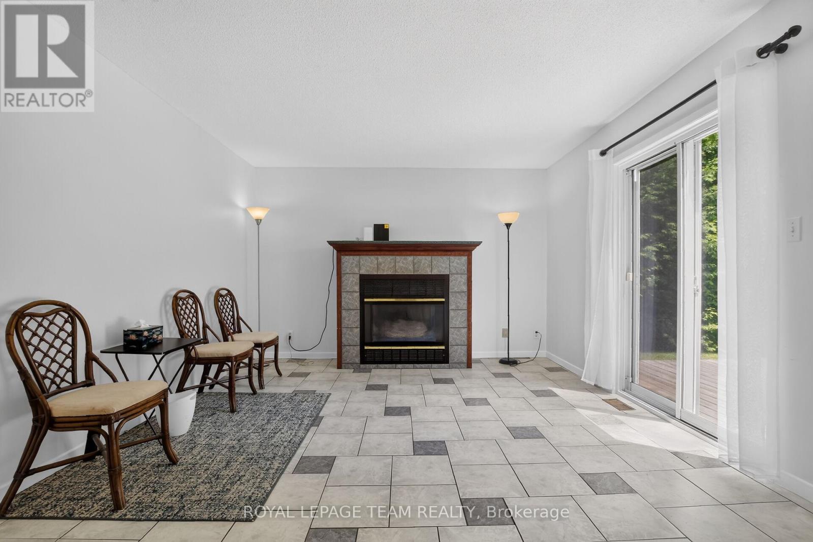 158 OAKWOOD DRIVE - 24