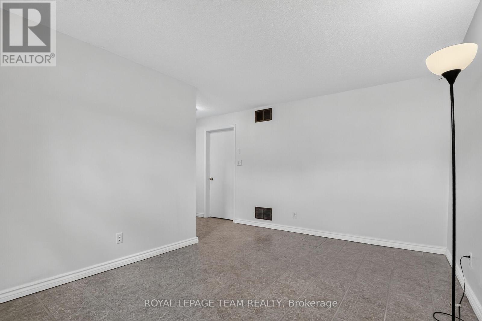 158 OAKWOOD DRIVE - 29