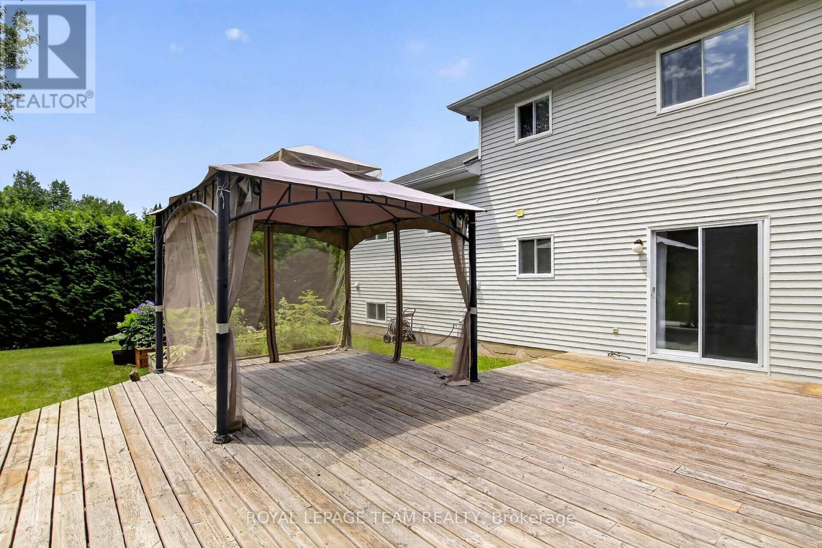158 OAKWOOD DRIVE - 31