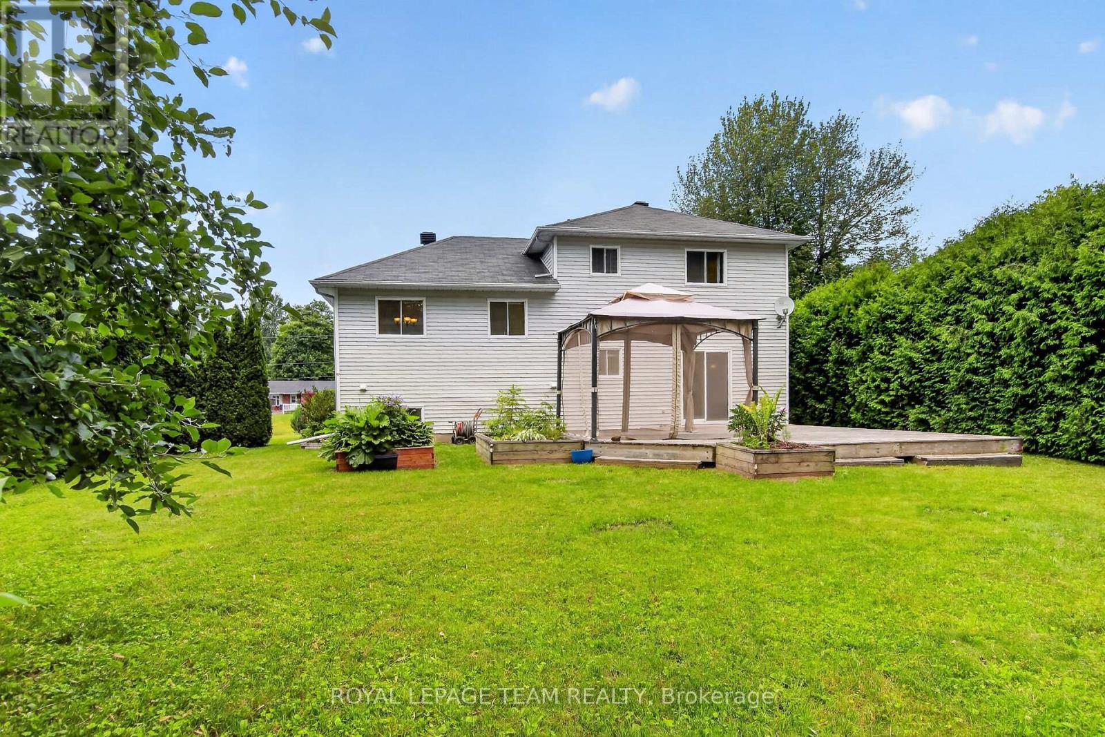158 OAKWOOD DRIVE - 36