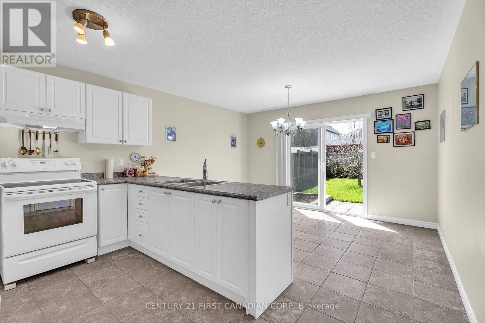 3191 SINGLETON AVENUE - 15