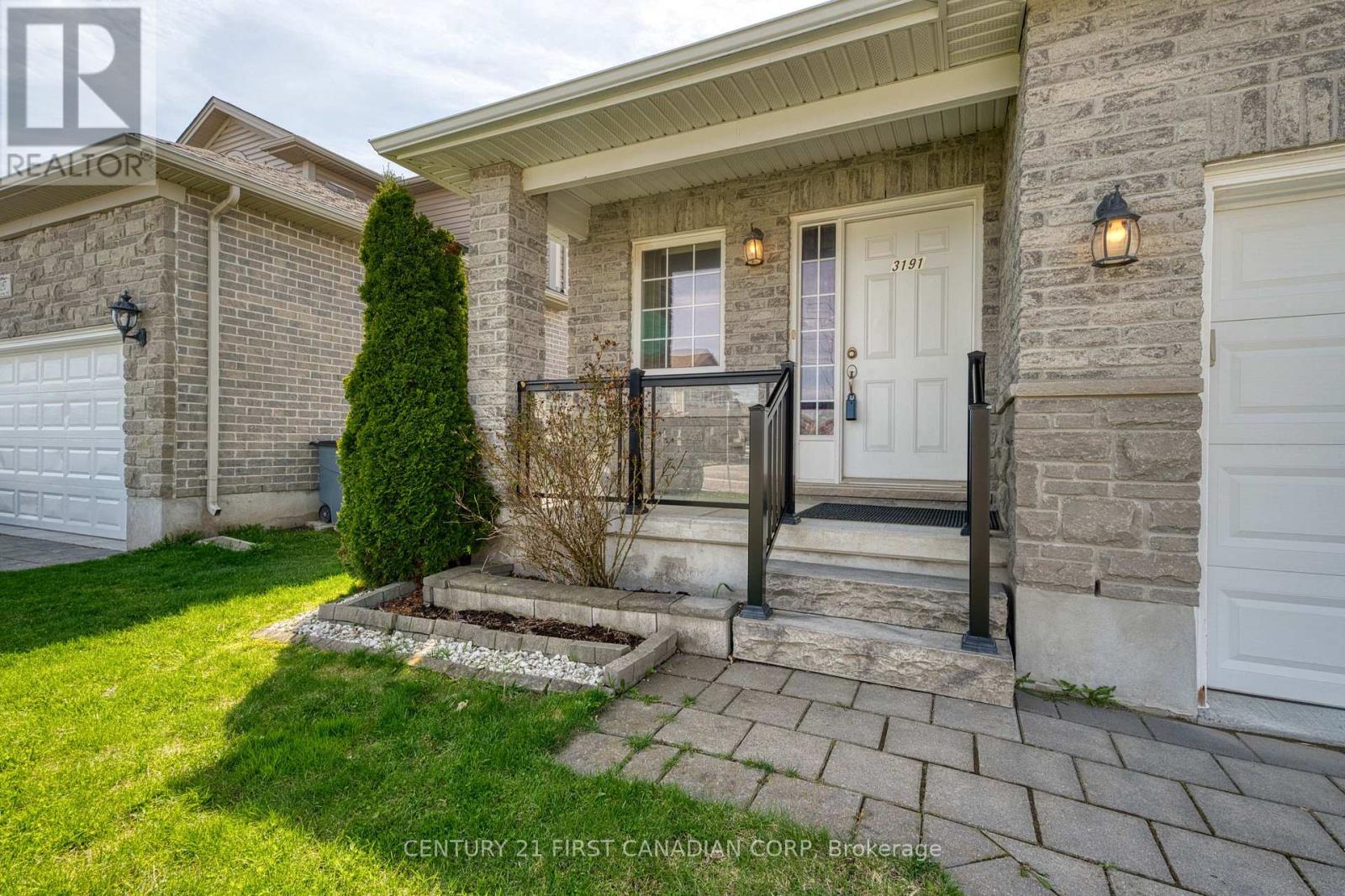 3191 SINGLETON AVENUE - 8