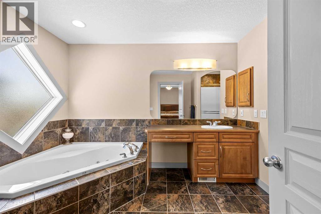 139 Tuscany Ridge Close NW — photo 29