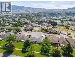 Bedroom - 6128 Saint Martin Place, Oliver, BC V0H1T0 Photo 10