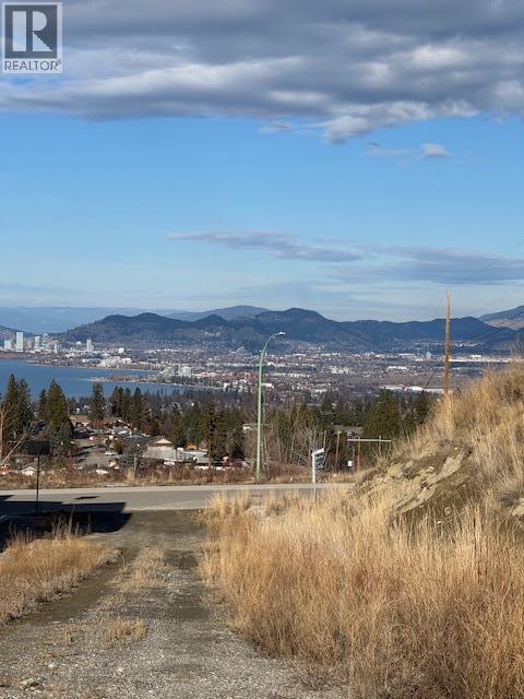  602 TRUMPETER Road, Kelowna