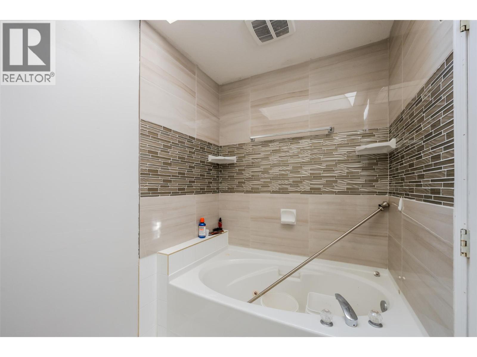 6128 Saint martin Place - 29