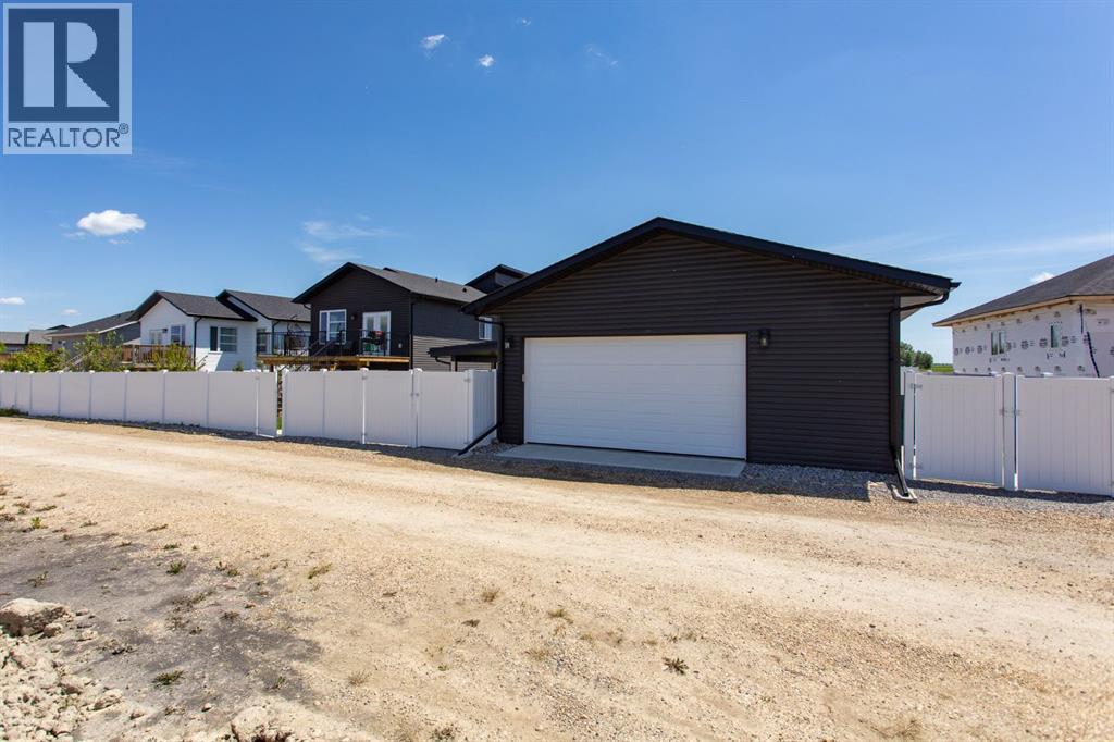 70 PARLBY Crescent - 11