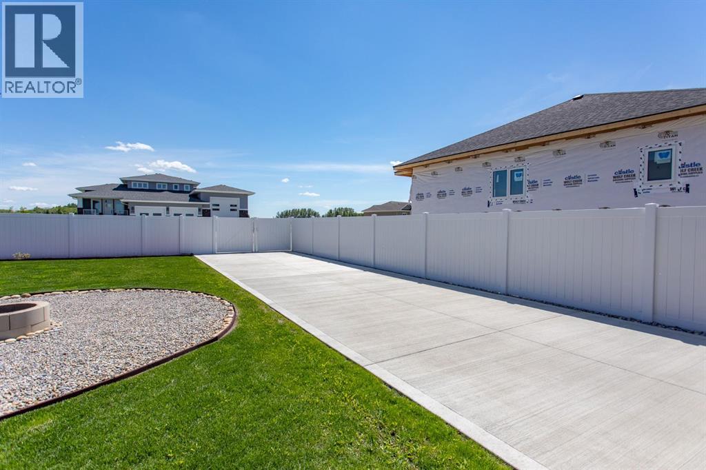70 PARLBY Crescent - 12