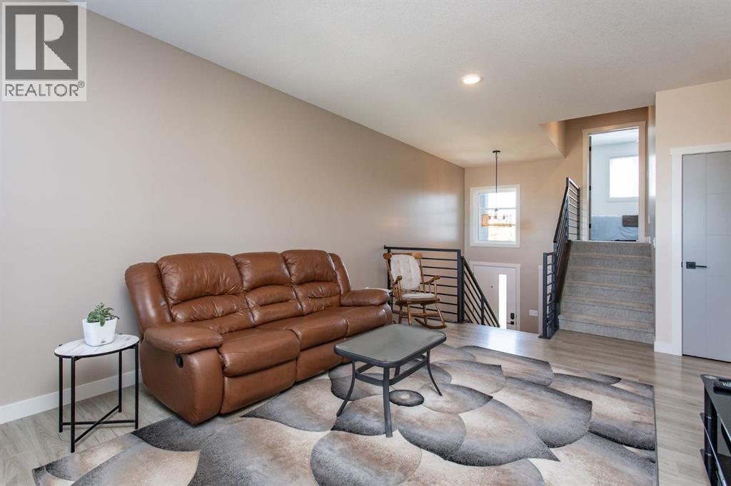 70 PARLBY Crescent - 20
