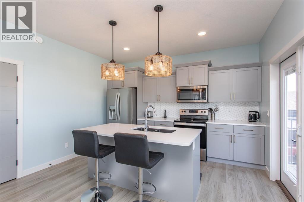 70 PARLBY Crescent - 24