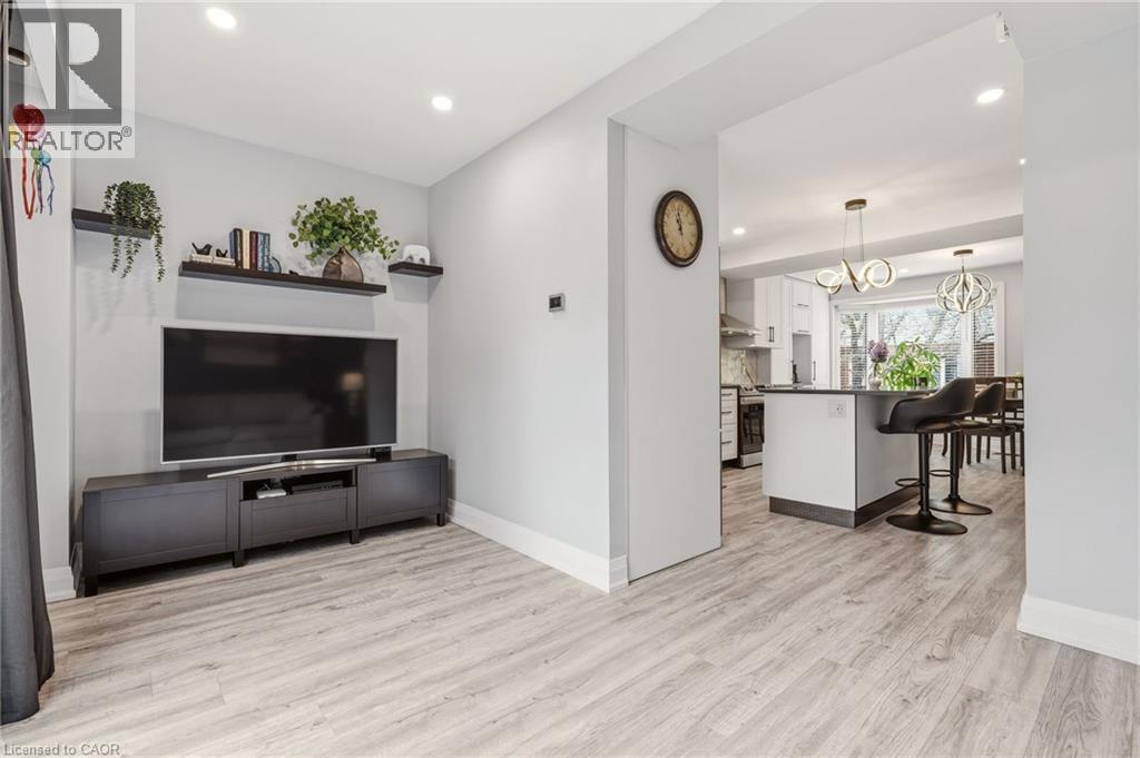 #12 130 LIVINGSTON Avenue - 22