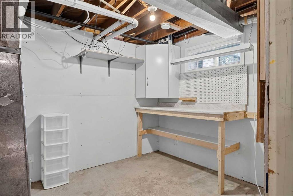 136 41 Avenue NW — photo 30