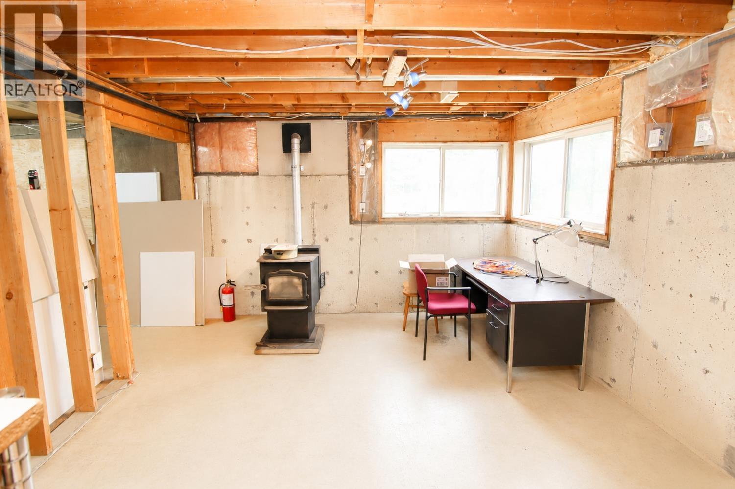 1017 LUND ROAD - 20