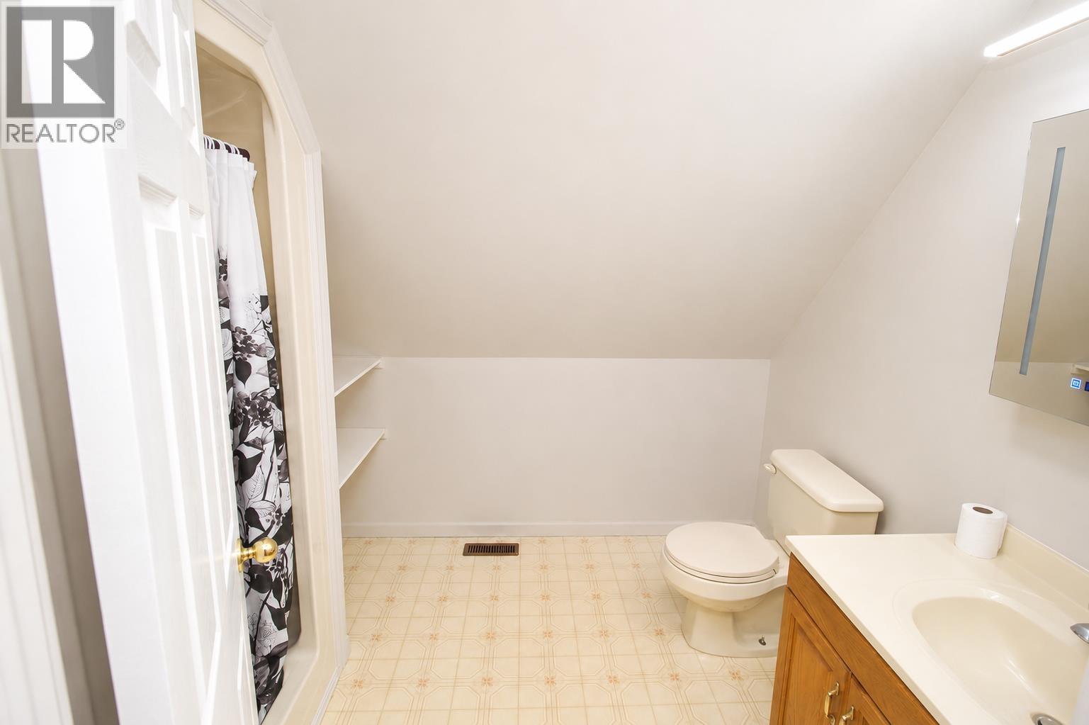 1017 LUND ROAD - 19