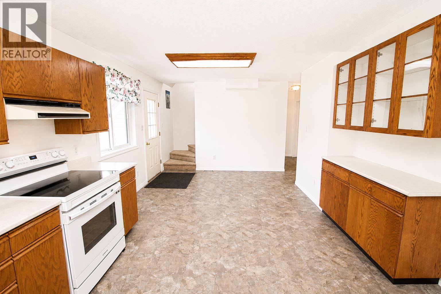 1017 LUND ROAD - 9