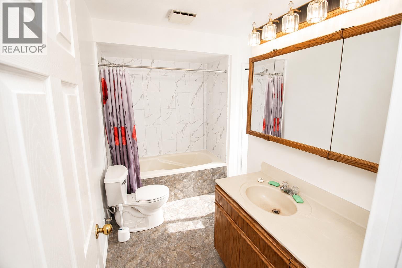 1017 LUND ROAD - 13