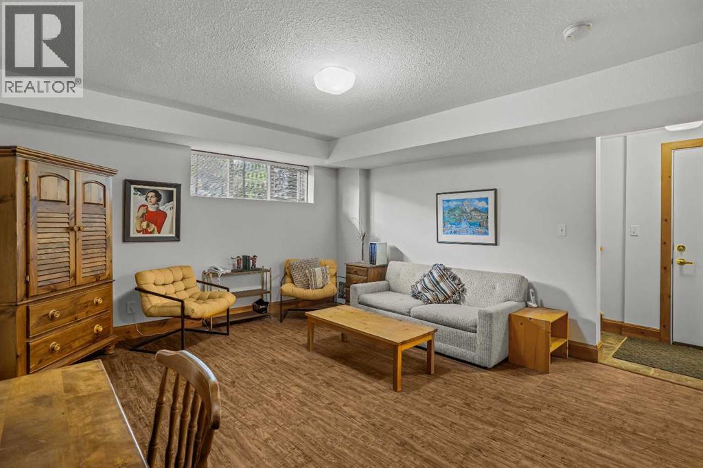349 Otter Street — photo 37