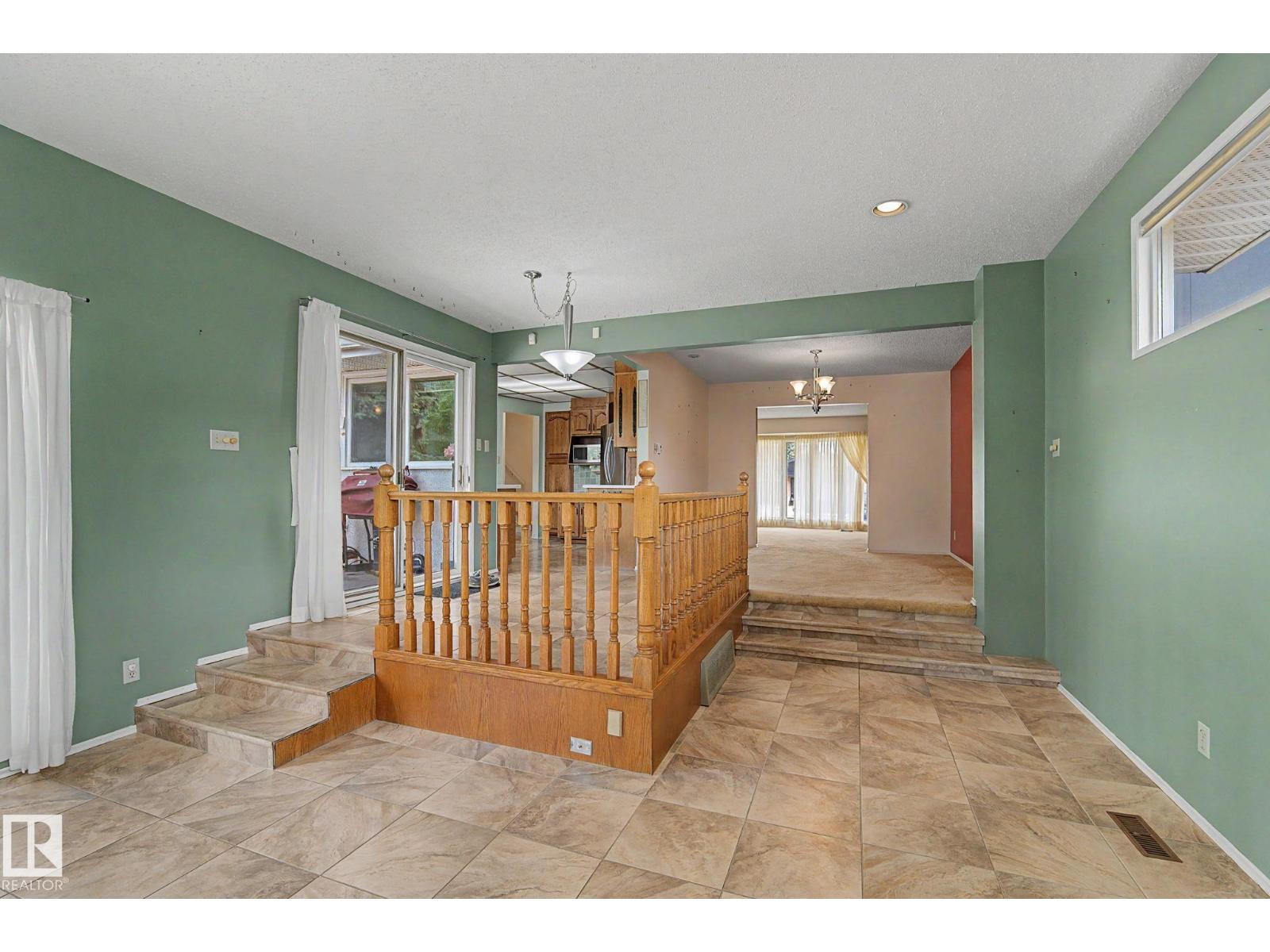 5112 143 ST NW - 19