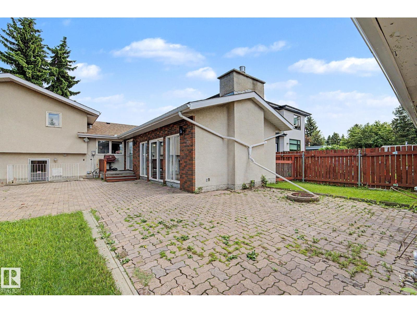 5112 143 ST NW - 61
