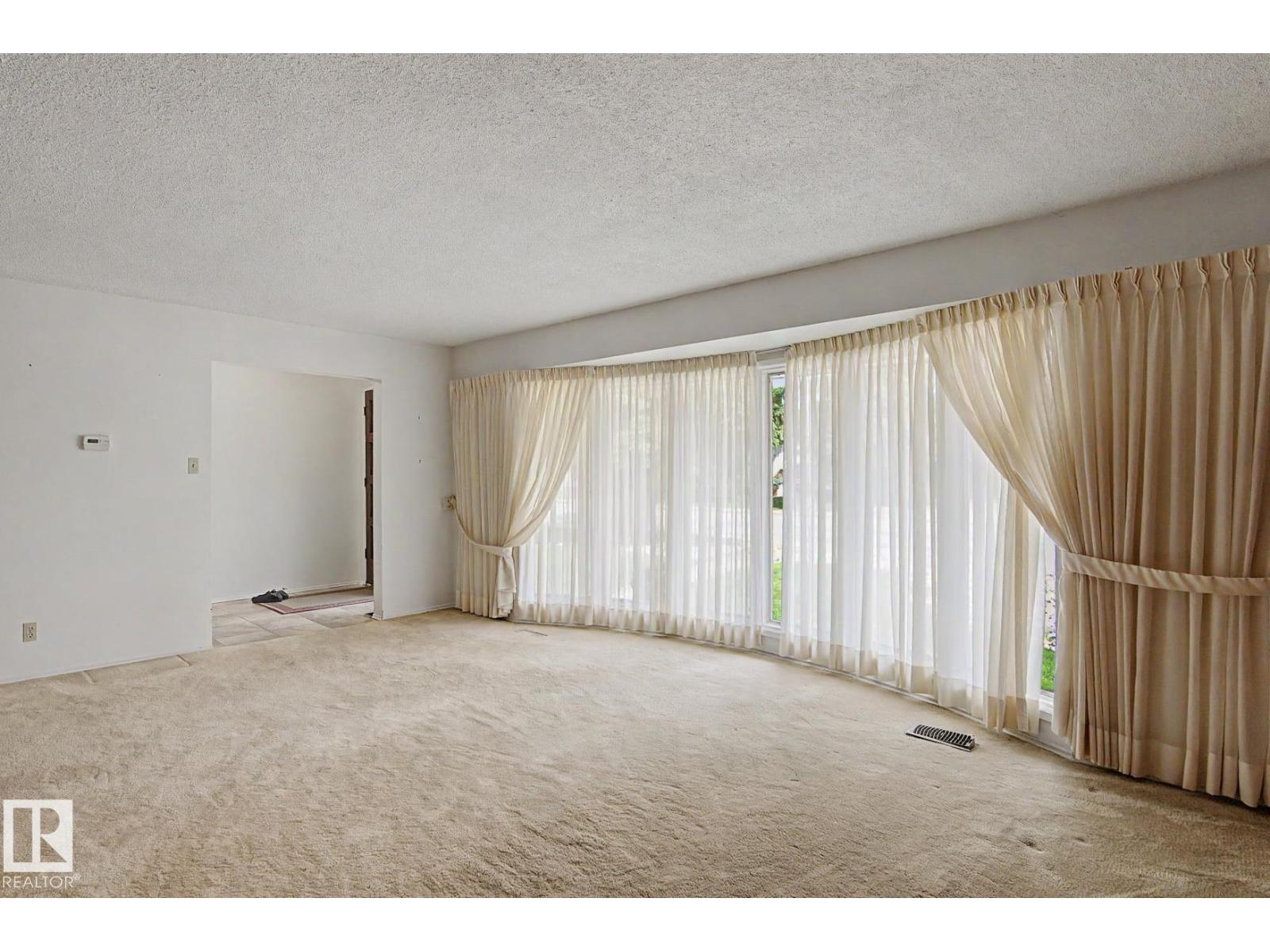 5112 143 ST NW - 7