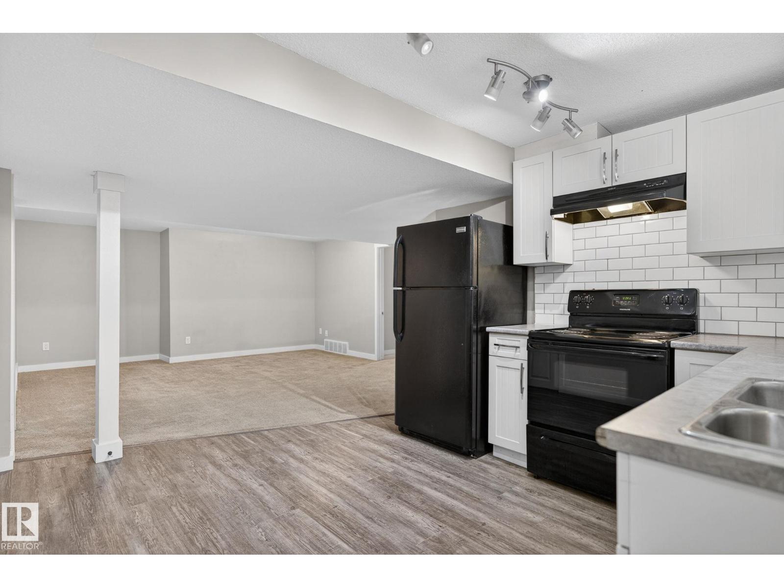 7804 136 AV NW - 26