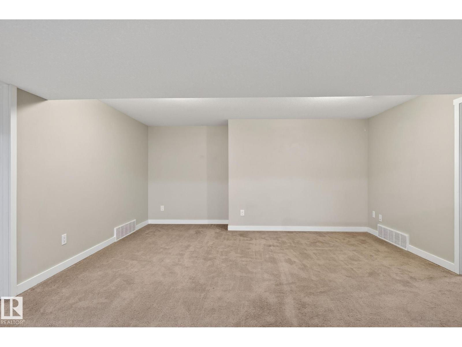 7804 136 AV NW - 33