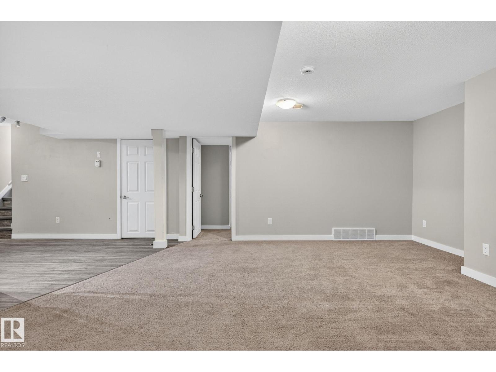7804 136 AV NW - 37