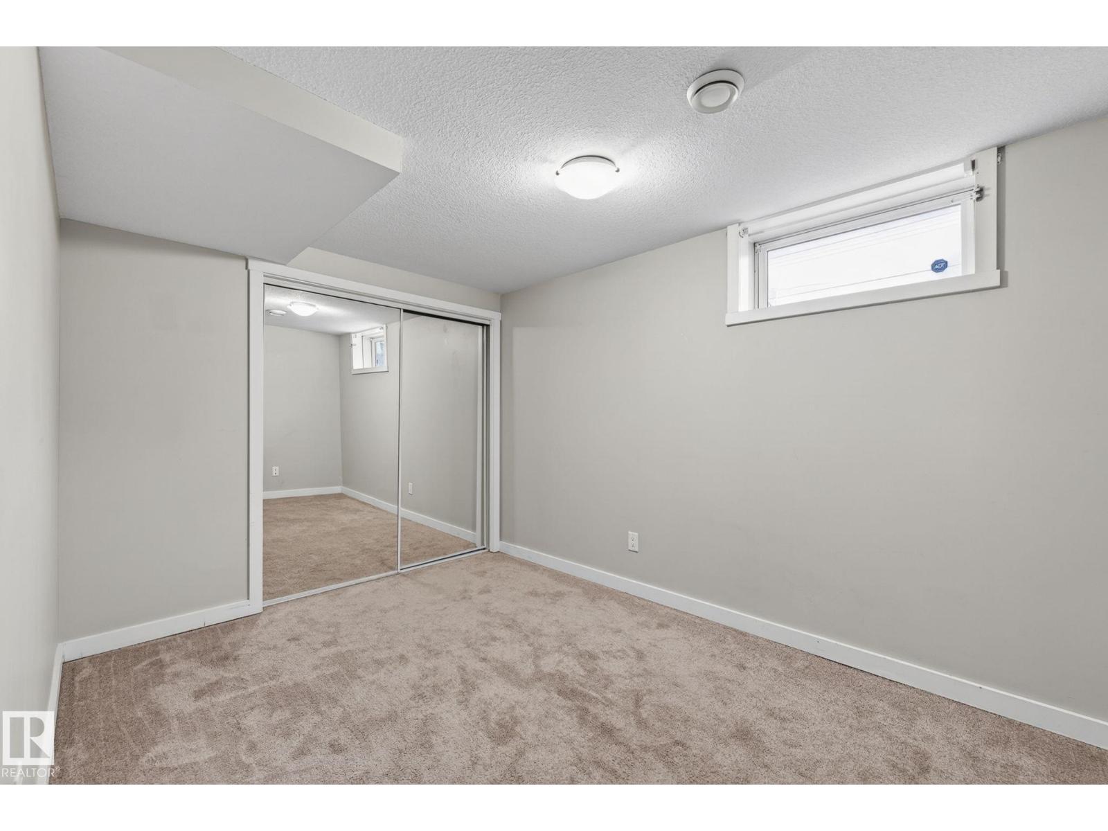 7804 136 AV NW - 38