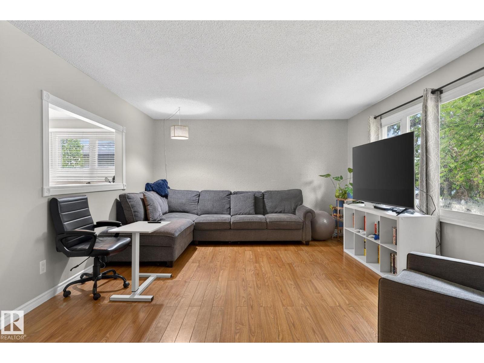7804 136 AV NW - 4