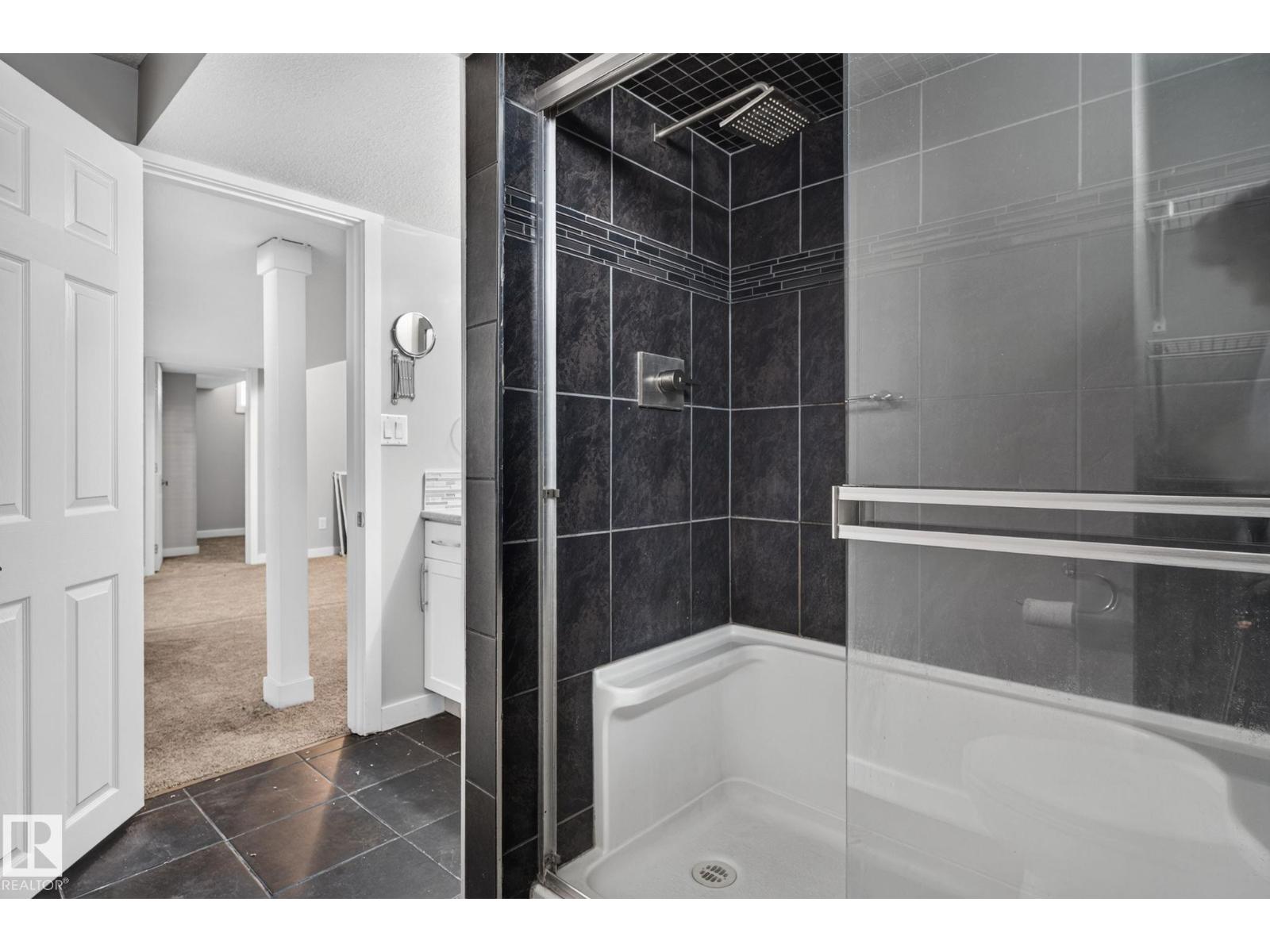 7804 136 AV NW - 50