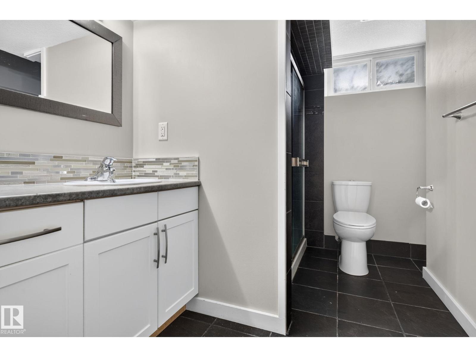 7804 136 AV NW - 53